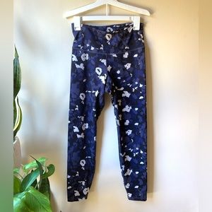 Old Navy Active Powerpress High Rise Leggings, Go Dry, size medium